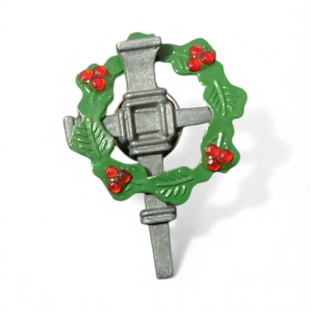 Cross With Christmas Wreath Religious Christian Lapel Pin